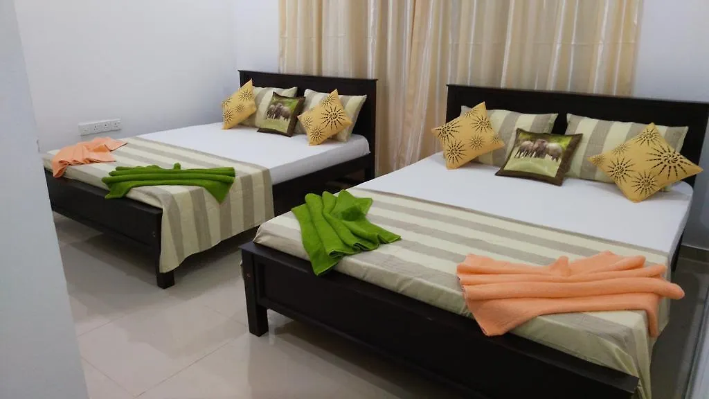 Δωμάτια σε οικογενειακή κατοικία Pridiwon Beach Residence Νεγκόμπο Σρι Λάνκα